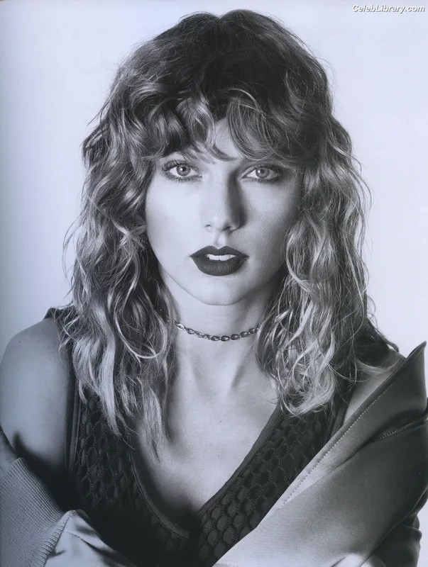 Taylor Swift photo 4 of 4190