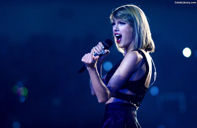 Taylor Swift photo 1 of 4190