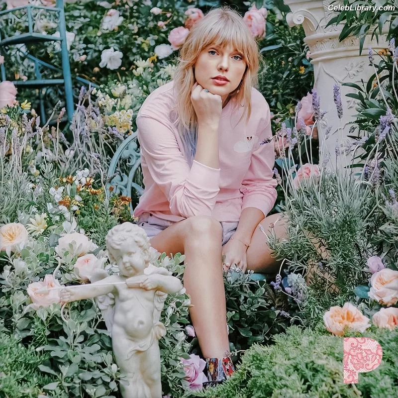 Taylor Swift photo 13 of 4190