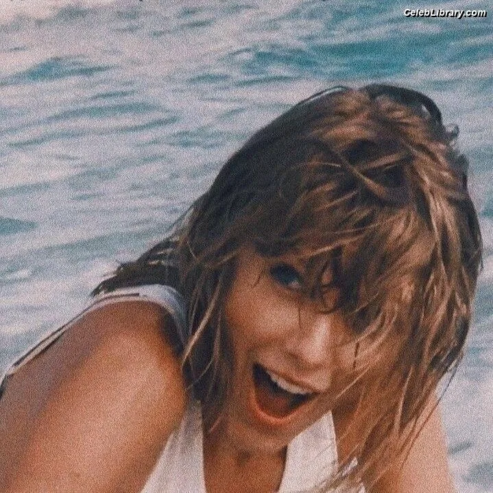 Taylor Swift photo 5 of 4190