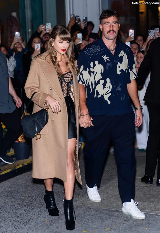 Taylor Swift photo 11 of 4190
