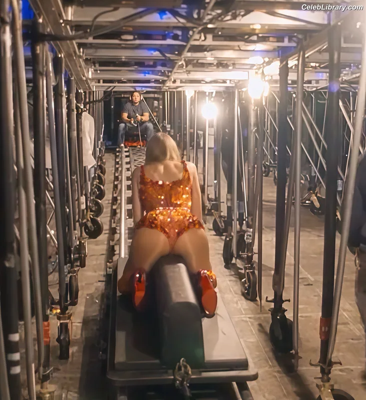 Taylor Swift photo 11 of 4190