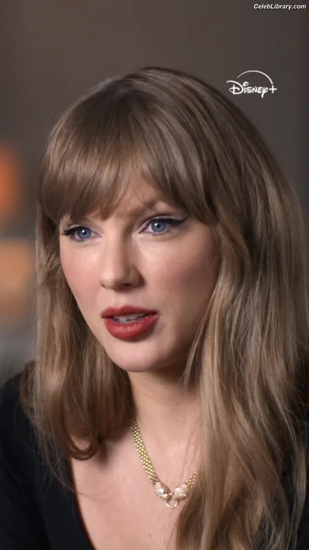 Taylor Swift photo 9 of 4190