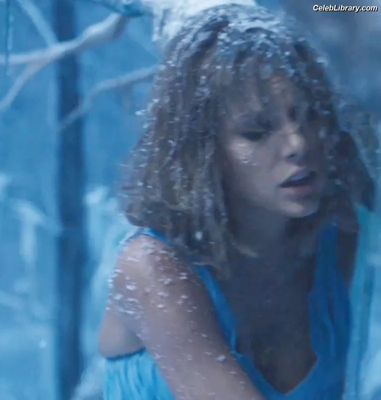 Taylor Swift photo 15 of 4190