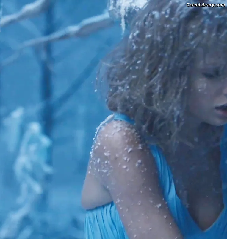 Taylor Swift photo 13 of 4190