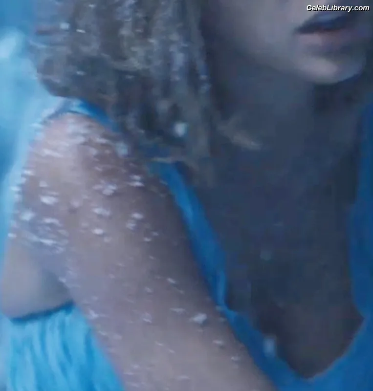 Taylor Swift photo 14 of 4190