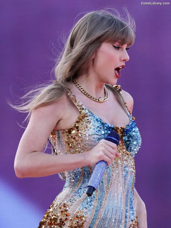 Taylor Swift photo 6 of 4190