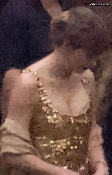 Taylor Swift photo 1 of 4190