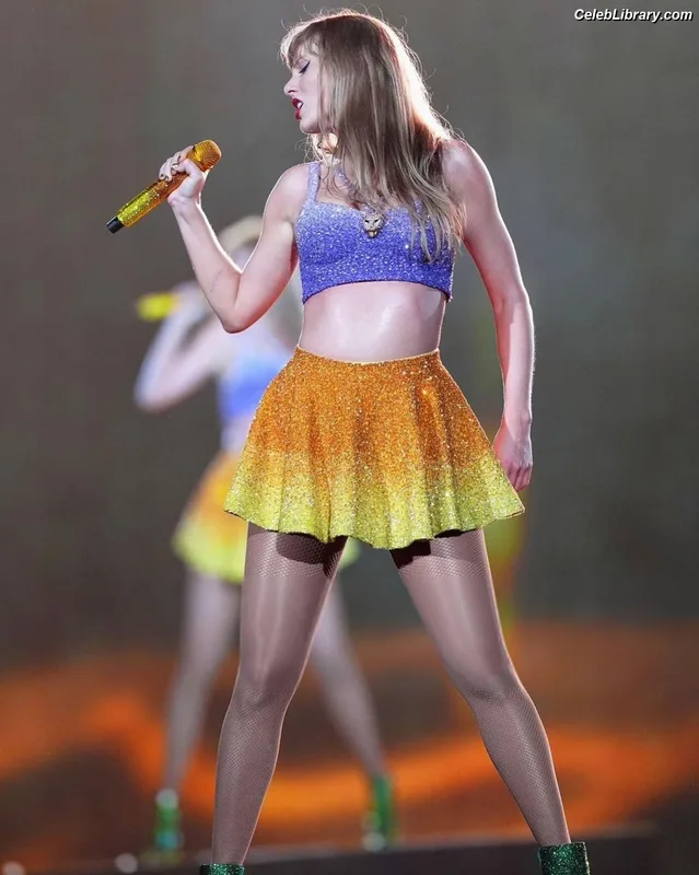 Taylor Swift photo 5 of 4190