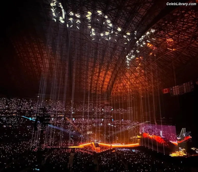 Taylor Swift photo 6 of 4190