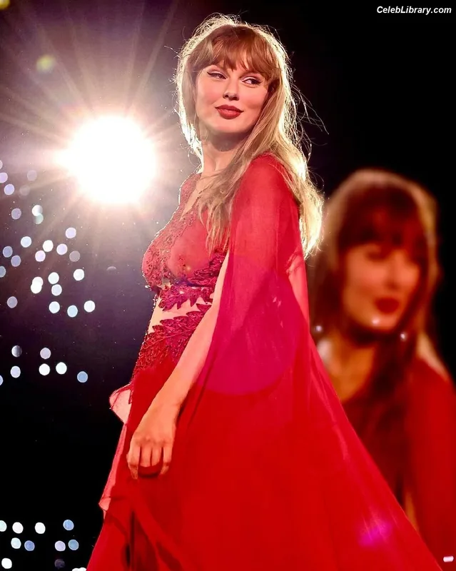 Taylor Swift photo 18 of 4190