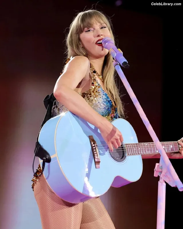Taylor Swift photo 7 of 4190