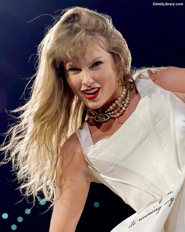 Taylor Swift photo 21 of 4190