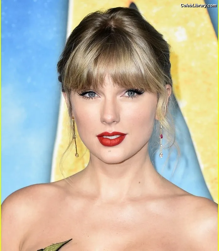 Taylor Swift photo 16 of 4190