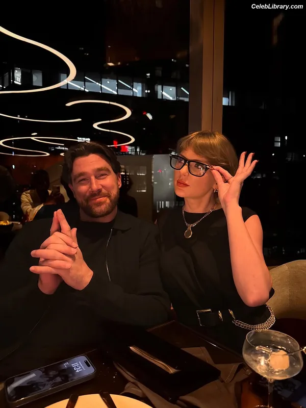 Taylor Swift photo 6 of 4190
