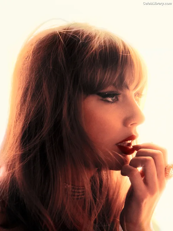 Taylor Swift photo 2 of 4190