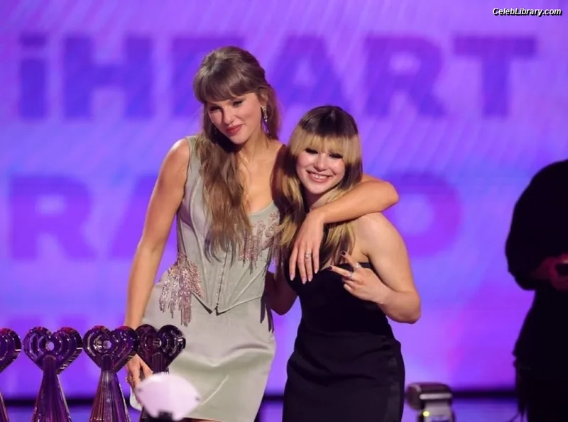 Taylor Swift photo 3 of 4190