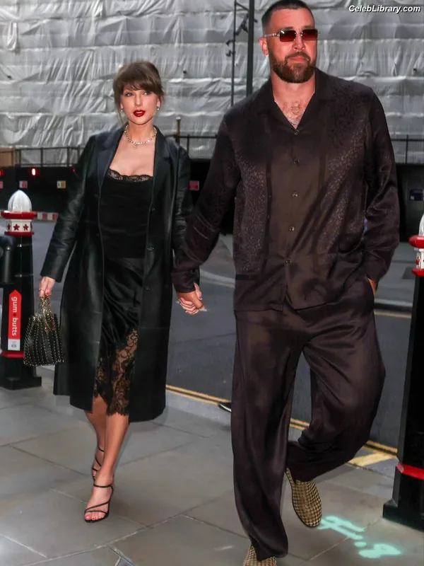 Taylor Swift photo 20 of 4190