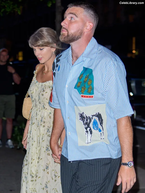 Taylor Swift photo 12 of 4190