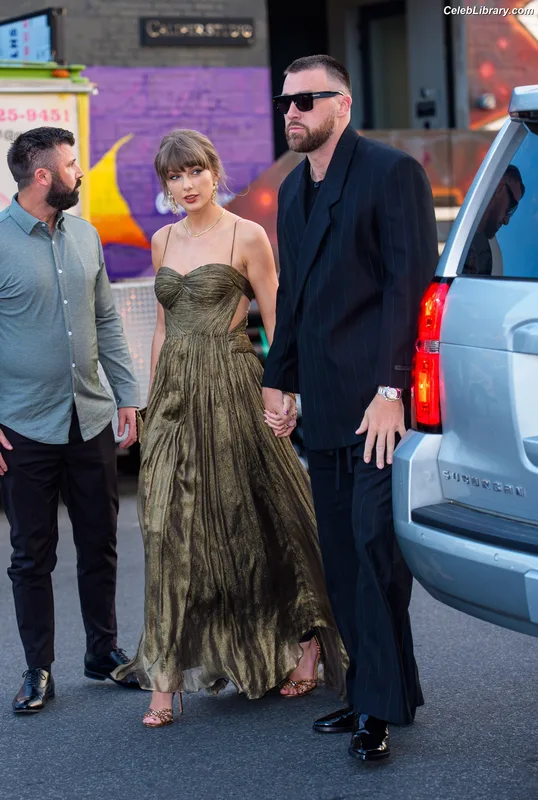 Taylor Swift photo 4 of 4190