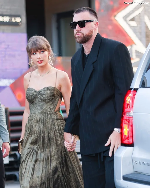 Taylor Swift photo 5 of 4190