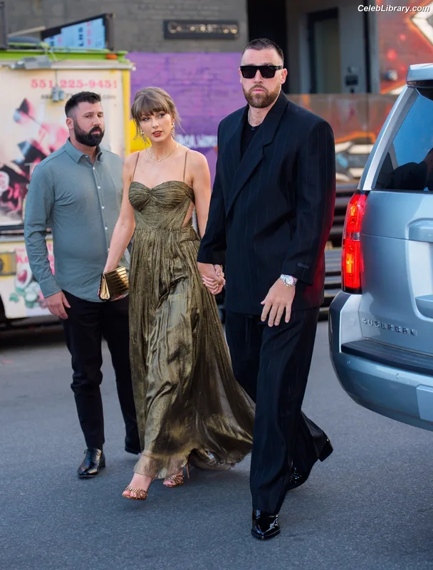 Taylor Swift photo 22 of 4190