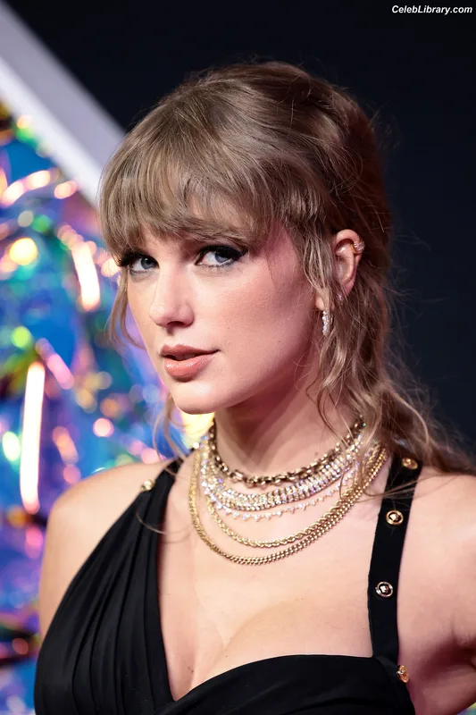 Taylor Swift photo 19 of 4190