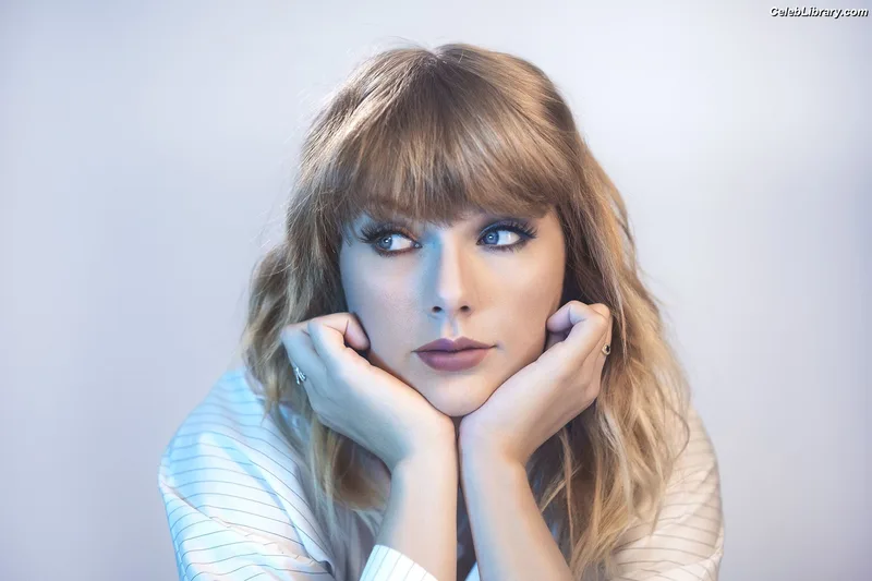 Taylor Swift photo 4 of 4190
