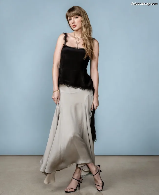 Taylor Swift photo 11 of 4190
