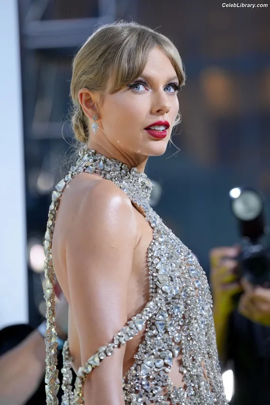 Taylor Swift photo 15 of 4190