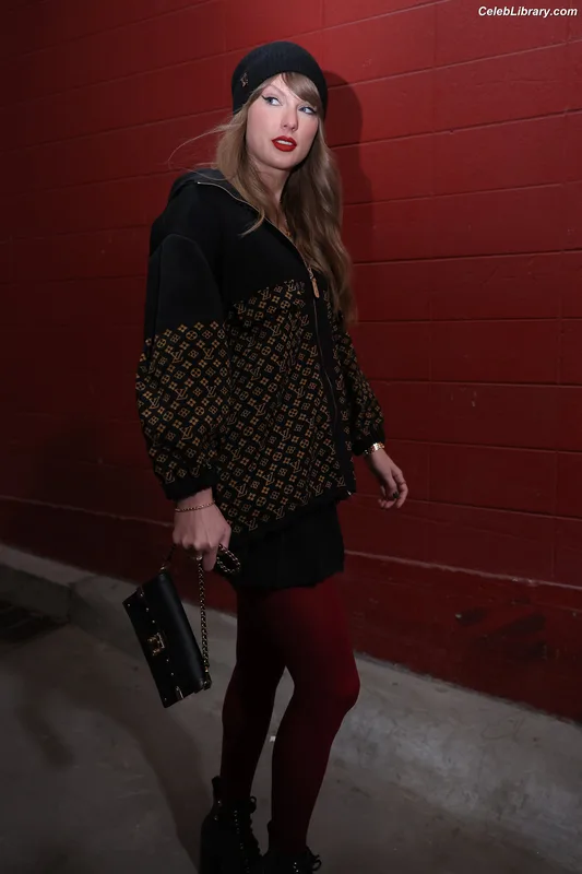 Taylor Swift photo 5 of 4190
