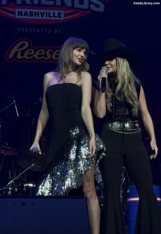 Taylor Swift photo 21 of 4190