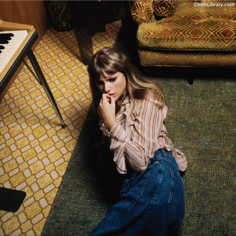 Taylor Swift photo 15 of 4190