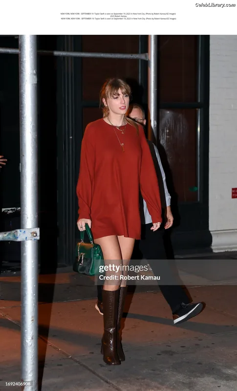 Taylor Swift photo 3 of 4190