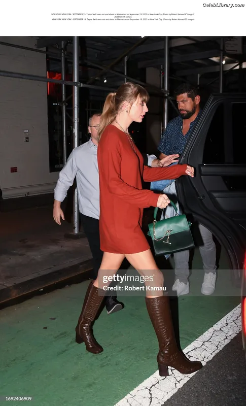 Taylor Swift photo 4 of 4190
