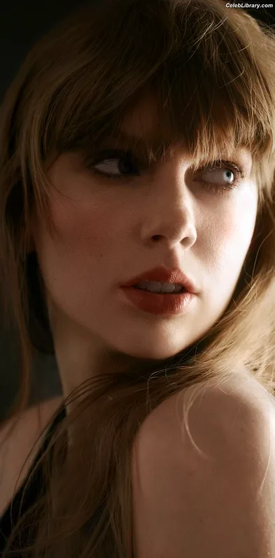 Taylor Swift photo 6 of 4190