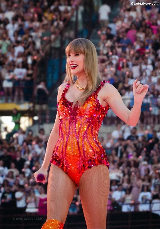 Taylor Swift photo 23 of 4190