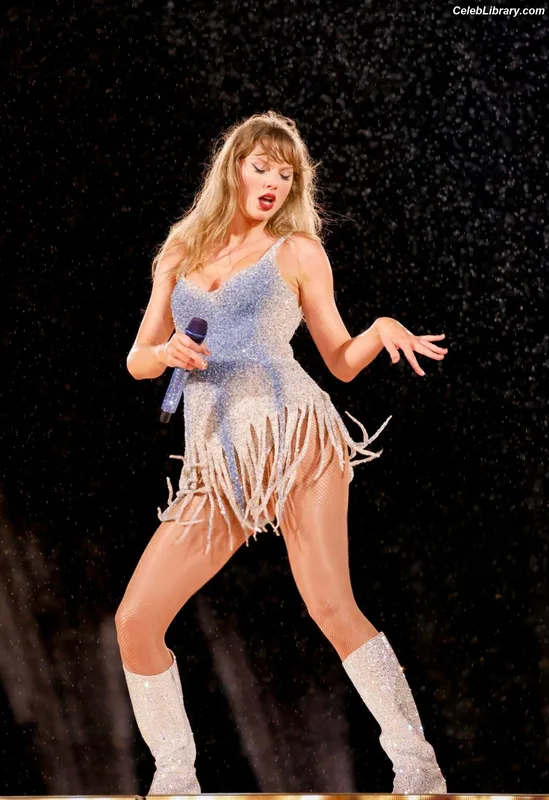 Taylor Swift photo 5 of 4190