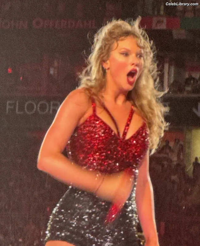 Taylor Swift photo 6 of 4190