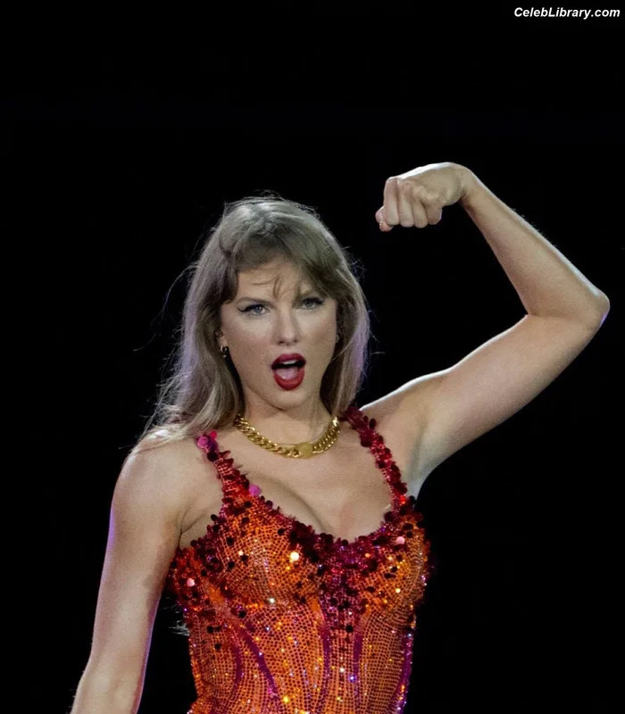 Taylor Swift photo 13 of 4190