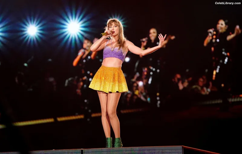 Taylor Swift photo 5 of 4190