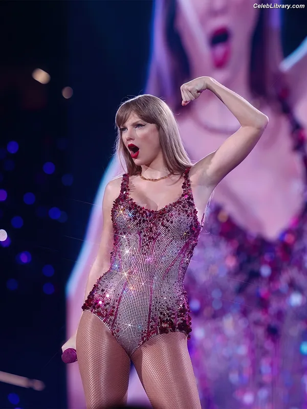 Taylor Swift photo 11 of 4190