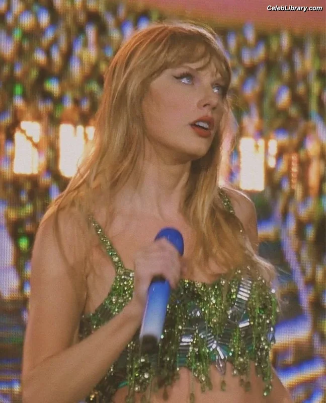 Taylor Swift photo 7 of 4190