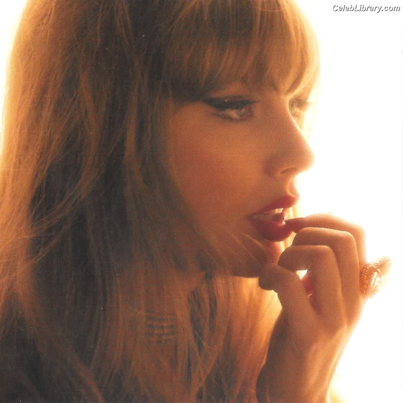 Taylor Swift photo 22 of 4190
