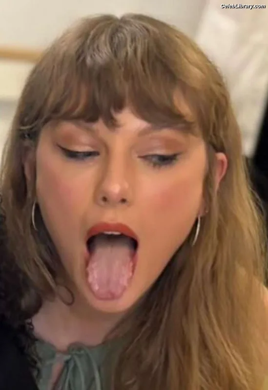 Taylor Swift photo 5 of 4190
