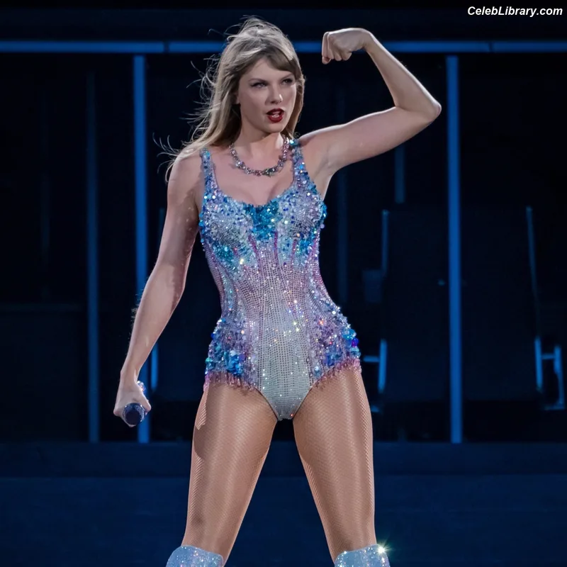 Taylor Swift photo 18 of 4190