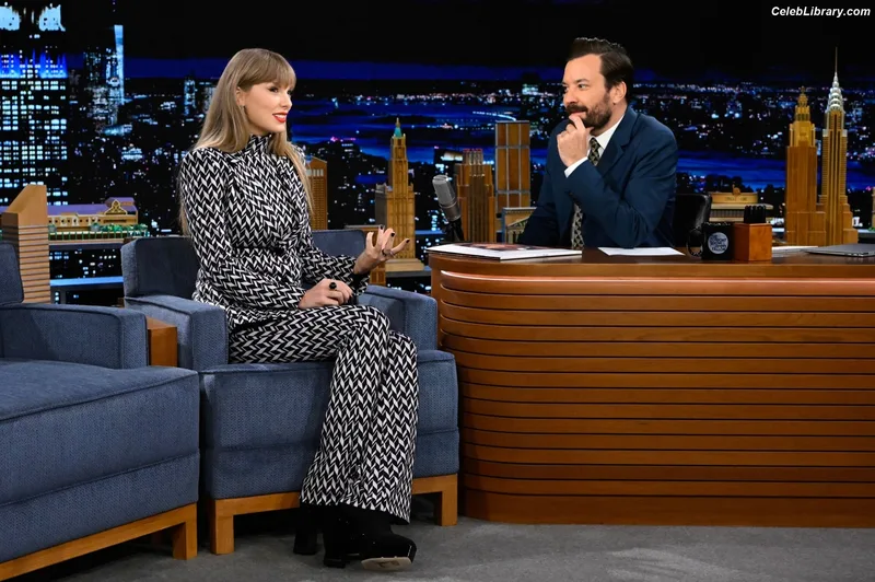 Taylor Swift photo 1 of 4190