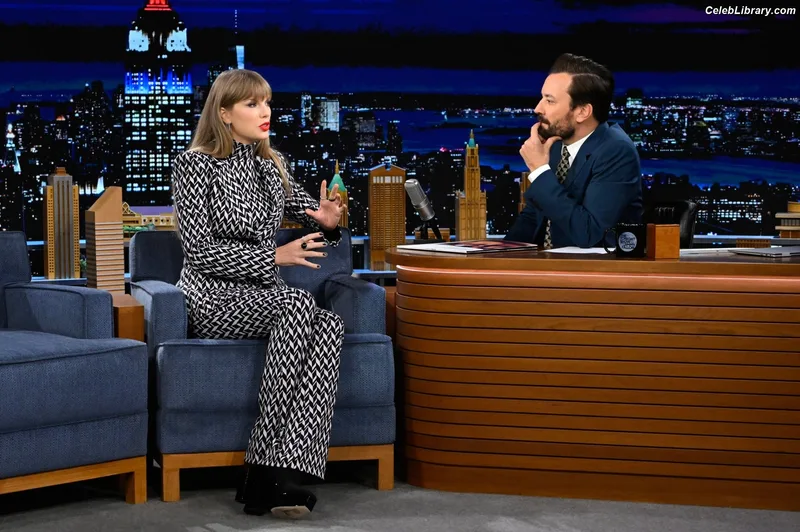 Taylor Swift photo 2 of 4190