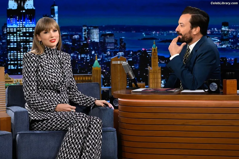Taylor Swift photo 7 of 4190
