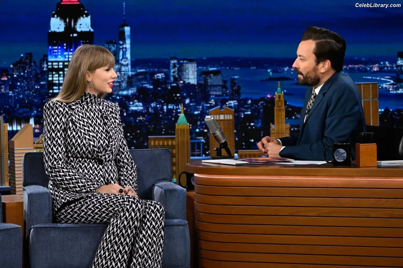 Taylor Swift photo 8 of 4190